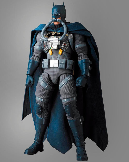 Batman Hush Figura MAF EX Stealth Jumper Batman 16 cm