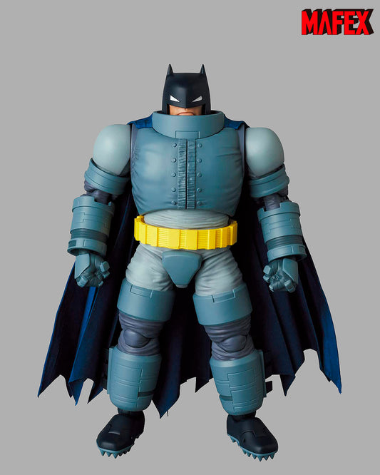 Batman: The Dark Knight Returns Figura MAF EX Armored Batman 16cm