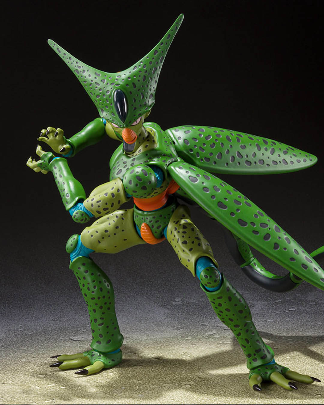 Cell First Form version 17 cm Dragon Ball Z SH Figuarts.